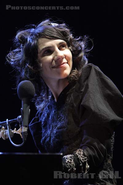 PJ HARVEY - 2007-11-16 - PARIS - Grand Rex - 